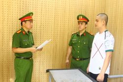 Sơn La: Khởi tố đối tượng núp bóng doanh nhân để lừa đảo hàng tỉ đồng
