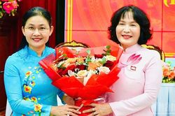 Đồng chí Nguyễn Thị Cát Tiên được bầu giữ chức Phó Chủ tịch Ủy ban nhân dân thành phố Đồng Nai