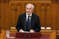 Điện mừng Tổng thống Hungary András Baka