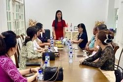 Chia sẻ thông tin về Nghị quyết số 23-NQ/TW cho cộng đồng người Việt Nam tại Brunei