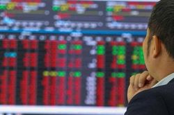 Chứng khoán ngày 14/8: Áp lực bán gia tăng, VN-Index giảm gần 37 điểm