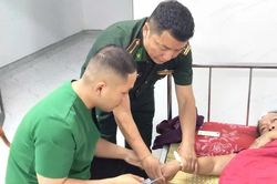 Kịp thời cứu chữa hai công dân Lào bị tai nạn trong khu vực biên giới Sơn La