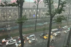 Chiều và đêm 14-8: Mưa dông gia tăng ở Bắc bộ và Nam bộ