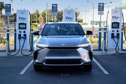 Toyota Hybrid chuyển sang pin lithium-ion, giảm chi phí và tăng hiệu suất