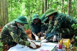 Xác định danh tính liệt sĩ nhờ mẫu giấy để trong lọ thuỷ tinh