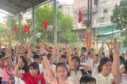 Học sinh lớp 9 v&agrave; lớp 12 Tuy&ecirc;n Quang sẽ bắt đầu năm học mới từ ng&agrave;y 24/8