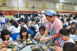 Thủ tướng yêu cầu tăng cường bảo đảm an toàn thực phẩm trong cơ sở giáo dục