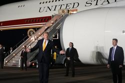CIA nghi ngờ mối đe dọa trong vụ Tổng thống Trump bí mật đổi máy bay