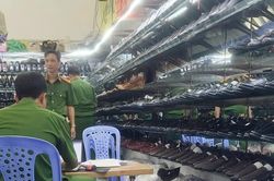 Chủ cửa h&agrave;ng ở Cần Thơ bị khởi tố v&igrave; b&aacute;n gi&agrave;y, d&eacute;p giả nh&atilde;n hiệu nổi tiếng