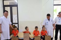 4 cháu bị đánh ở chùa Bầu được người thân đón về quê