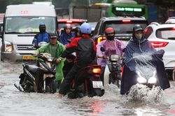 Dự báo thời tiết 14/8: Miền Bắc còn nắng nóng, từ chiều tối mưa giông sầm sập