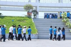 326 thí sinh ở Tuyên Quang bước vào buổi thi lại tốt nghiệp THPT môn Ngữ văn