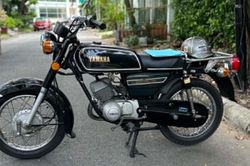 Yamaha YB125E hơn 50 năm tuổi nguyên bản vẫn có giá 70 triệu đồng
