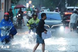 Thời tiết ngày 14/8: Mưa dông diện rộng, cảnh báo lũ quét và sạt lở đất
