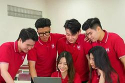 Bộ GD-ĐT lấy ý kiến về 'nới' trần học phí đại học từ năm học 2026-2027
