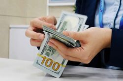Tỷ giá hôm nay 14/8: Tỷ giá trung tâm quay đầu giảm nhẹ