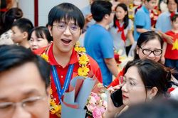 Cú đúp HCV Olympic Hóa học của cậu học trò lớn lên trong gia đình Y, Dược