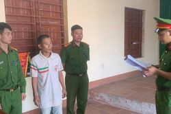 Bắt nghịch tử đánh mẹ gãy tay, cha rách da đầu