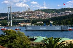 Ukraine đề xuất Nga c&ugrave;ng ngừng tấn c&ocirc;ng mục ti&ecirc;u d&acirc;n sự ở Biển Đen