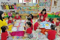 Hơn 8.000 người đăng ký dự tuyển giáo viên