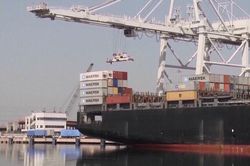 Mỹ tăng biện pháp ngăn hàng hóa trung chuyển để tránh thuế