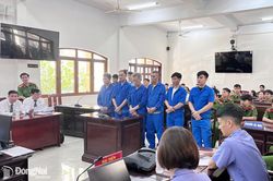 Lưu hành tiền giả, 10 bị cáo lãnh tổng 114 năm tù