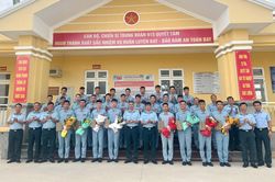 Trung đoàn 915 tổ chức thi tốt nghiệp thực hành bay cho học viên trên trực thăng Mi-8