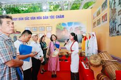 Tăng cường sự lãnh đạo của Đảng trong công tác bảo tồn, phát huy giá trị di sản văn hóa gắn với phát triển du lịch bền vững