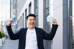 Tử vi từ giữa tháng 8: Nhân Mã, Bọ Cạp, Bảo Bình và Thiên Bình có cơ hội tháo gỡ khó khăn