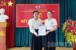 Thượng Cốc chú trọng tạo nguồn, phát triển đảng viên trẻ