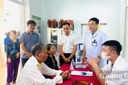 Khám sức khỏe định kỳ cho người có công và người khuyết tật