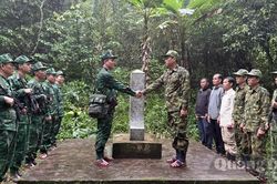 Tuần tra song phương trên biên giới Việt Nam-Lào