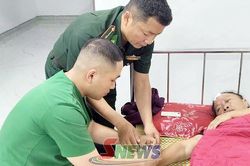 Đồn Biên phòng Chiềng On kịp thời cứu chữa 2 công dân nước bạn Lào bị tai nạn lao động