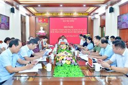 Trưởng ban Nội chính Tỉnh ủy Phùng Tiến Quân chủ trì làm việc với Đảng ủy 8 xã