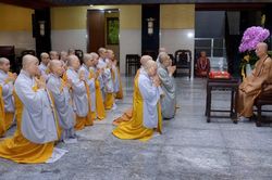 Phân ban Ni giới Trung ương đảnh lễ, khánh tuế Đức Pháp chủ GHGPVN tại chùa Huê Nghiêm