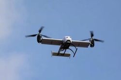 &Ocirc;ng Trump &aacute;p thuế tới 100% với drone nhập khẩu