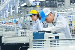 Tiết kiệm năng lượng trong doanh nghiệp: Dễ khởi đầu, vì sao khó đi đến tận cùng?
