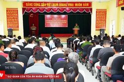 Công an tỉnh Sơn La kết nối thiết bị truyền tin báo cháy tại cơ sở