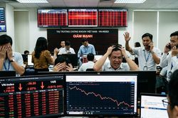 VN-Index 'lao dốc', mất trắng 324.000 tỷ vốn hoá