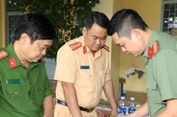 Cần Thơ tiêu hủy hơn 62.800 biển số xe đã thu hồi
