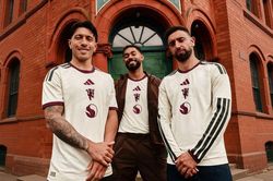 Manchester United trình làng áo đấu thứ ba mùa 2026/27 trước màn đối đầu AC Milan