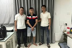 Bắt kẻ trốn thi hành án, phát hiện 1,3kg ma túy đá trên ô tô