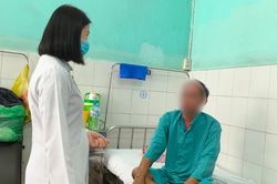 Tự ý sử dụng thuốc nhỏ mắt, người đàn ông rơi vào nguy kịch