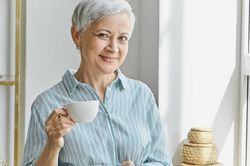 Nghỉ hưu rồi mới hiểu: Có 3 kiểu quan hệ cắt đứt càng sớm cuộc sống càng bình yên