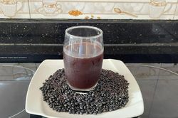 Cách uống nước đậu đen rang hỗ trợ giảm cân