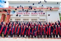 46/47 học sinh một lớp đỗ ngành y, dược: Phó Hiệu trưởng Nguyễn Khuyến nói gì về cách học của trường?