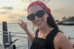 Dua Lipa dạo phố New York với loạt xu hướng được yêu thích nhất mùa Hè 2026