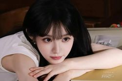 Sao nữ này là 'khắc tinh' của bạn diễn: Ai đóng chung đều gặp chuyện ồn ào