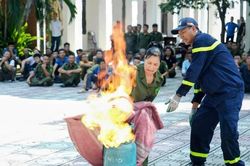 Trải nghiệm nâng cao kỹ năng chữa cháy và cứu nạn cho lực lượng dân phòng