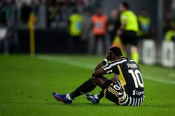 Từ 89 triệu bảng đến 115 ph&uacute;t v&agrave; c&uacute; rơi của Pogba